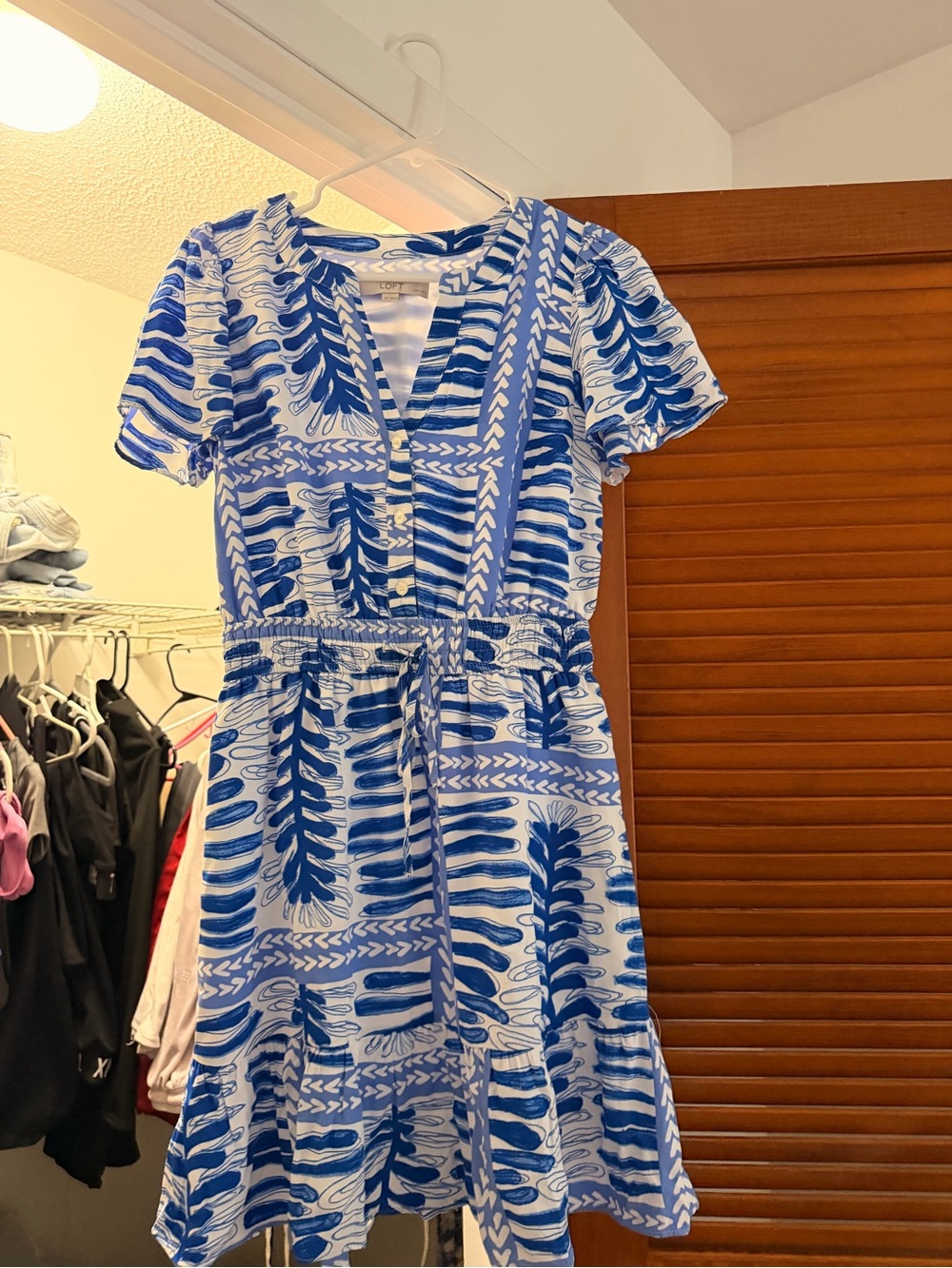 LOFT Blue & White Printed V-Neck Short Sleeve Dress